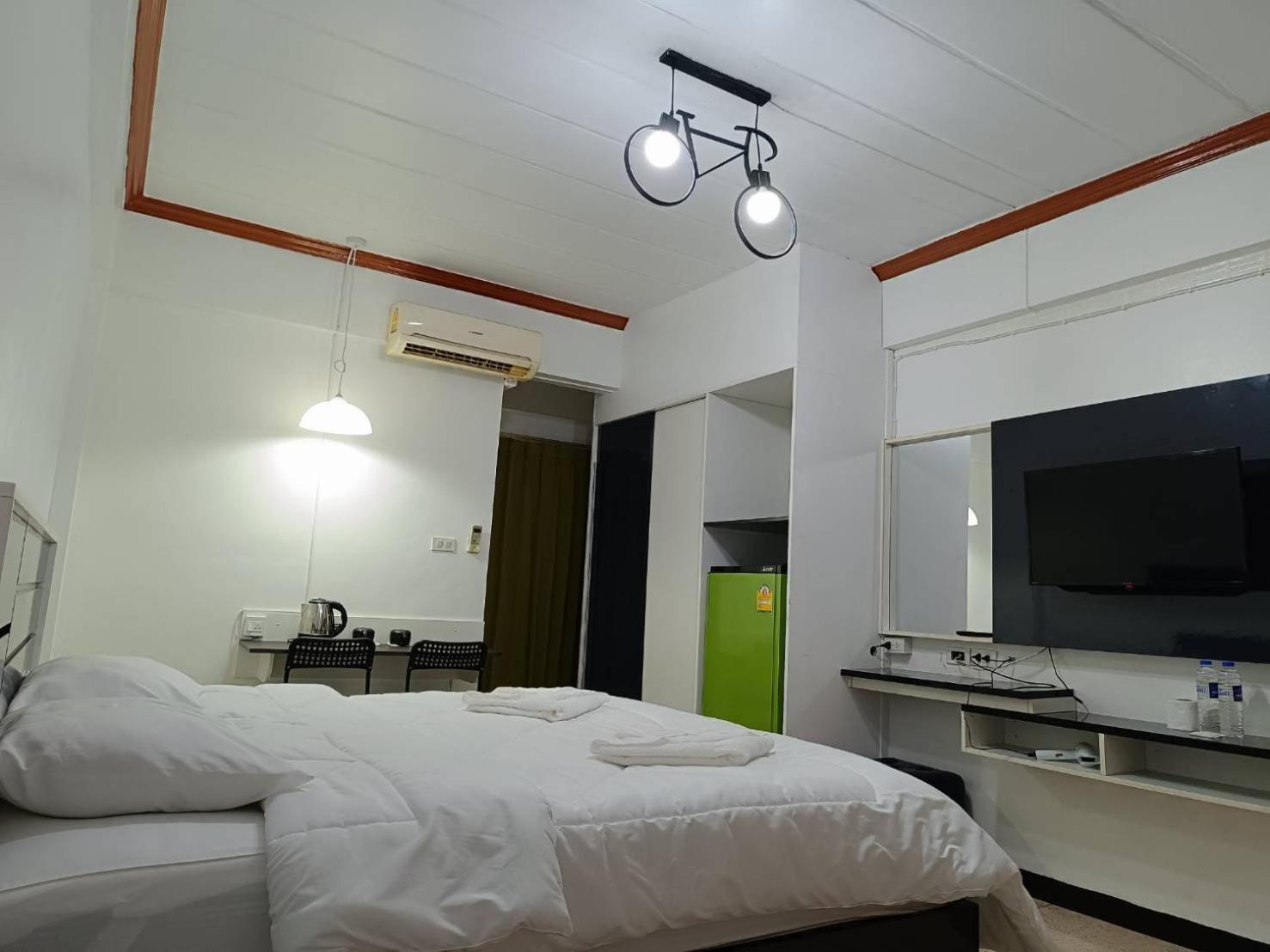 Hotel Paraiso バンコク都 エクステリア 写真